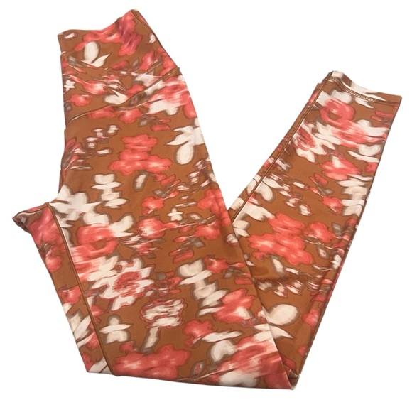 OFFLINE By Aerie Real Me High Waisted Crossover Leggings Size Medium Floral NWOT - Picture 1 of 5